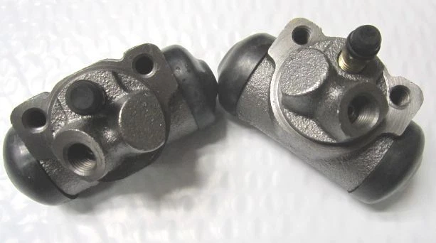 66 67 68 PAR DE CILINDROS RUEDA TRASERA FLEETWOOD 75 CADILLAC Foto 1 de 1