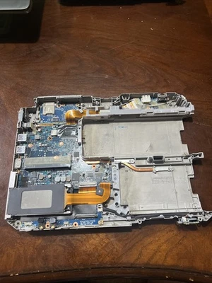 Placa inferior para portátil Panasonic CF-C2 con placa base para piezas Foto 1 de 4