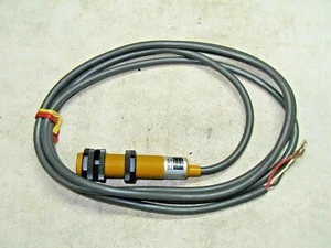 Omron E3F-3DZ1 24-240 V AC Photoelectric Proximity Switch - Picture 1 of 4