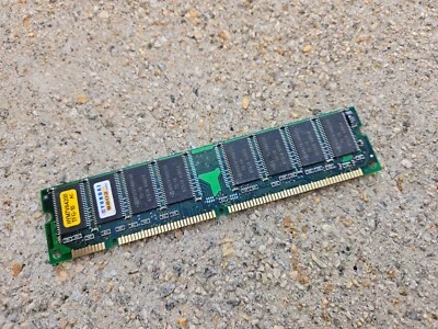 HYM7V64200 Hyundai 16MB DIMM Memory Module Buffered ECC 168pin Compaq 327168-001 - Image 1 of 4