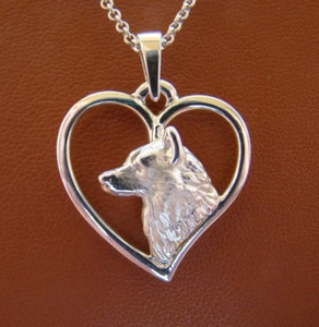 Sterling Silver Siberian Husky Head Study On A Heart Frame Pendant - Picture 1 of 6