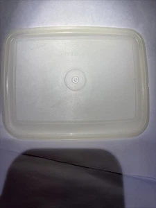 Tupperware Replacement Domed LID 1255-1 for 1254 Container 8-3/8" X 6-1/2" - Picture 1 of 3