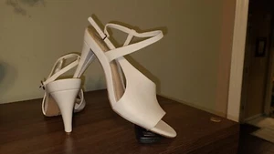 New Vince Camuto Razanya Open Toe Women's Ivory Leather Strappy Heels Sz 7M - Picture 1 of 12