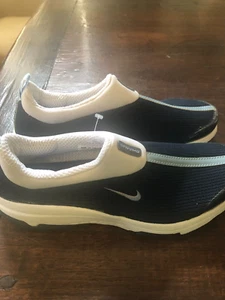 Nike Chanjo Slipper blau weiß Tennisschuhe Unisex Größe 9 - Bild 1 von 4