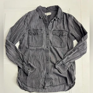 Camisa vaquera Madewell para mujer negra gris con botones cambray talla pequeña - Imagen 1 de 5