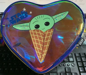 Mochila en forma de corazón exclusiva de Star Wars The Child de Disney - ¡NUEVA! - Imagen 1 de 12