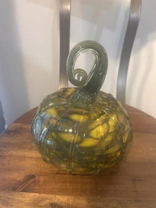 PRECIOSO VIDRIO ARTÍSTICO SOPLADO A MANO ESTILO TIFFANY CALABAZA DETALLES FINOS AMARILLO VERDE - Imagen 1 de 6