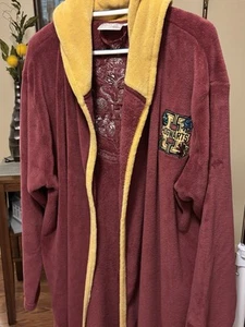 Harry Potter Long Sleeve Plush Robe, Maroon, Size L/ XL - Picture 1 of 5