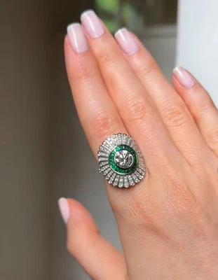 Anillo para mujer clásico diseño floral con circonita cúbica blanca y esmeralda verde en plata 935 Foto 1 de 4