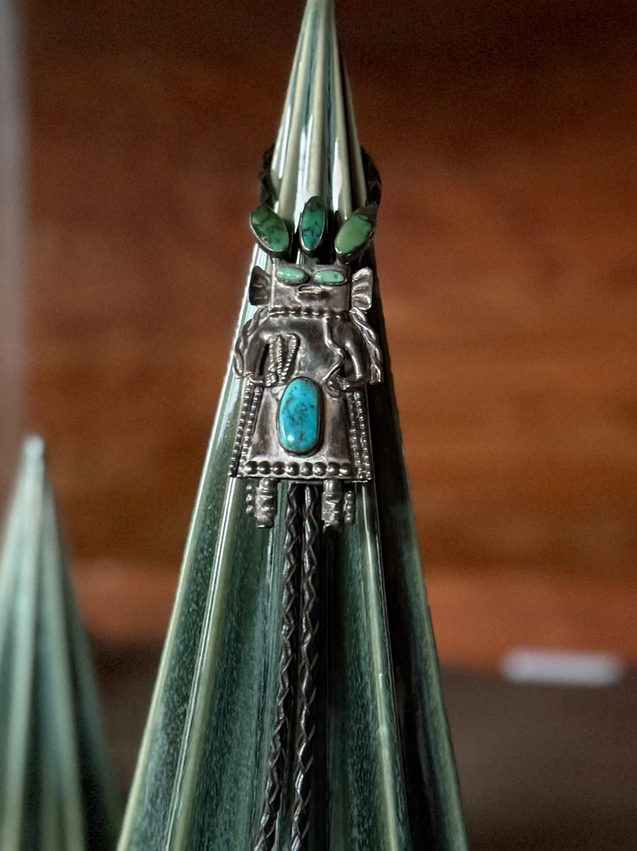 Corbata vintage Navajo de plata de ley Kachina Bolo - 47,4 g - Bennett Pat. Colgante. C-3 Foto 1 de 2