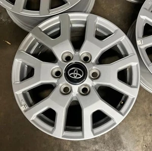 Single x1 New OEM Takeoff 17" '24-'25 Toyota Tacoma Silver Wheel Ships Free LT - Picture 1 of 5