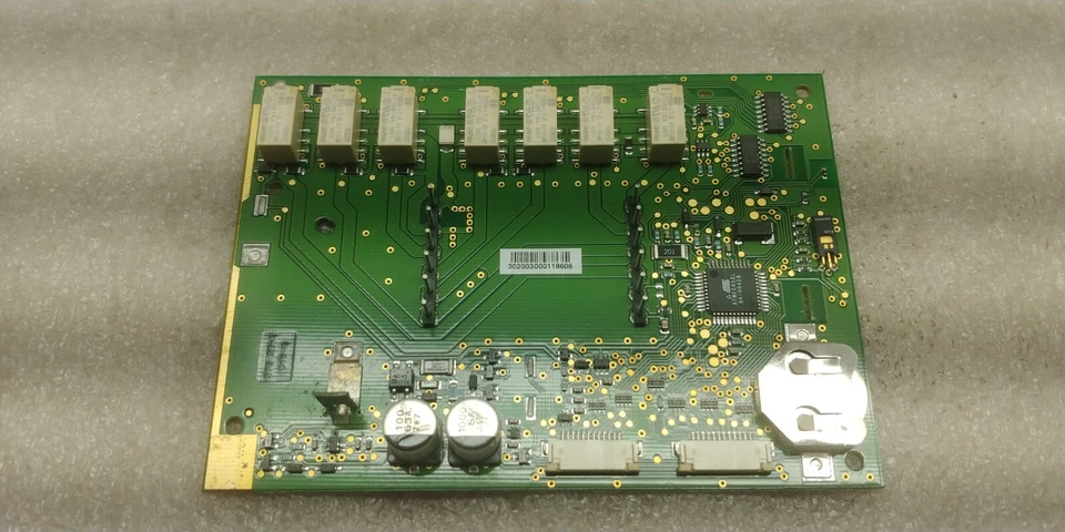 Honeywell TH8320ZW1000 Programmable Touchscreen Thermostat BOARD FREE SHIPPING!! - Image 1 of 3