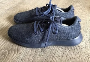 Allbirds women’s Size 7 Wool Runners Shoes Merino Wool Blue Sneakers comfort W7 - Picture 1 of 12