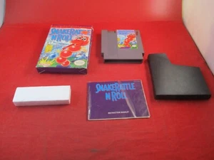 Snake Rattle 'n' Roll (Nintendo Entertainment System 1991) NES COMPLETE w/ Box E - Picture 1 of 20