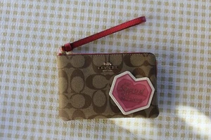 NWT Coach Corner Zip Wristlet In Signature Canvas With Disco Patches C7290 IME7V - Picture 1 of 11