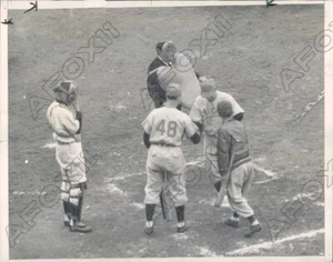 1945 Chicago Cubs giocatore di baseball prima base Phil Cavarretta - Foto 1 di 2