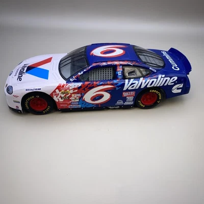 Carro vintage Mark Martin fundido 1:24 1998 Racing Champions #6 Ford Taurus NASCAR - Imagem 1 de 4