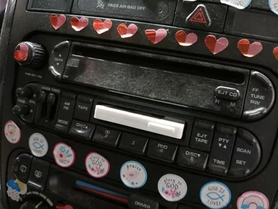 Audio Equipment Radio Receiver Radio Am-fm-cassette Fits 02-07 CARAVAN 713391 - Image 1 of 4