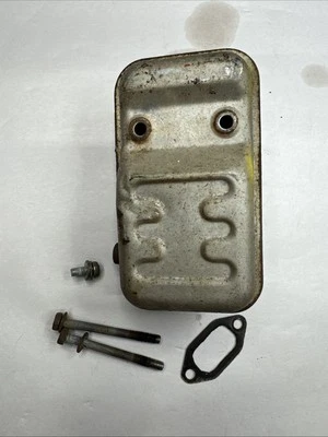 Глушитель выхлопной системы и болты для воздуходувки John Deere BP50 — коробка B9 - Изображение 1 из 4