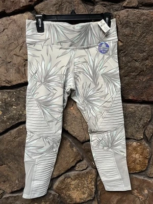 Leggings Victoria's Secret ROSA Ultimate Estampado Tropical Malla Talla M Nuevos con Etiquetas $64.99 Foto 1 de 4