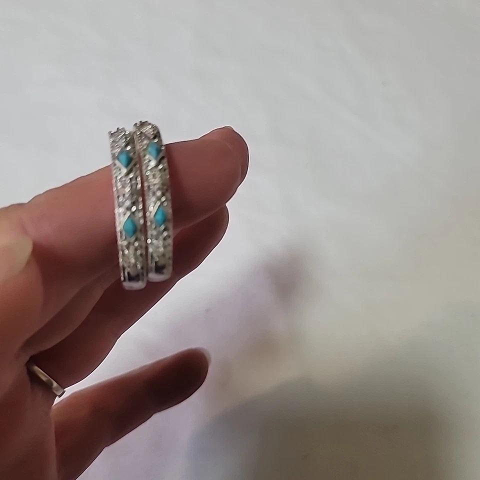 Pendientes de aro ovalados de turquesa sintética tono plata Lucky Brand boho chic Foto 1 de 4