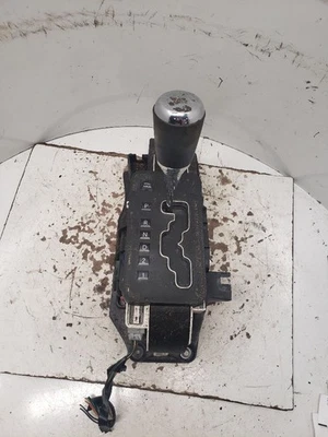 Conjunto de palanca de cambios de transmisión automática usado se adapta a: Jeep Liberty Grade 2009 Foto 1 de 4