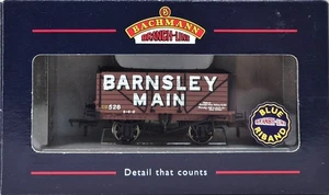 Bachmann 33-101A 7 Plank Open Wagon 528 in Barnsley Main Colliery Livery - Picture 1 of 2