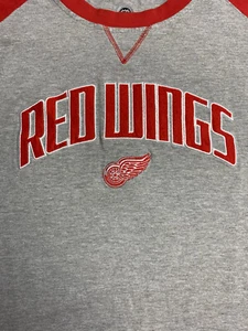 Detroit Red Wings T Shirt Size Mens XL Vintage Style Hockey NHL Patches E25 - Picture 1 of 4