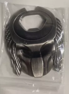 2017 Loot Crate Exclusive Predator Mask Metal Bottle Opener โ Sci-Fi - ๐ฏ๐ป - Picture 1 of 2