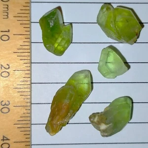 Peridot rough gemstones raw natural crystals parcel Olivine Forsterite 34.4ct - Picture 1 of 6