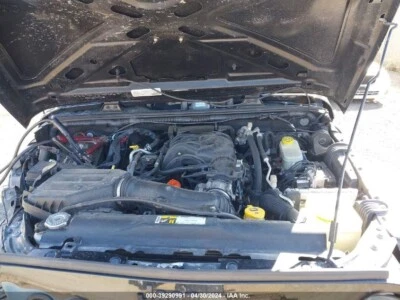 Used Washer Fluid Reservoir fits: 2016 Jeep Wrangler LHD w/o rear washer Grade A — 第 1/4 张图片