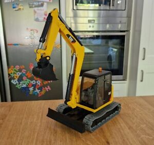 Bruder Cat Mini Excavator Digger & Construction Worker Kids Toy Model Scale 1:16