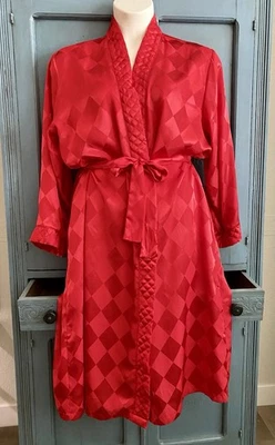 Bata larga vintage Christian Dior Saks 5th Ave patrón de diamante rojo satinado sedoso OS Foto 1 de 4