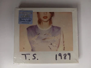 Taylor Swift - T.S. 1989 (CD, 2104) Big Machine Records with Polaroids - SEALED - Imagen 1 de 2