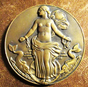 FRANCE- 1952- SS LIBERTE- OCEANLINER-  VENUS & DOLPHINS - BRONZE MEDAL -RARE - Picture 1 of 2