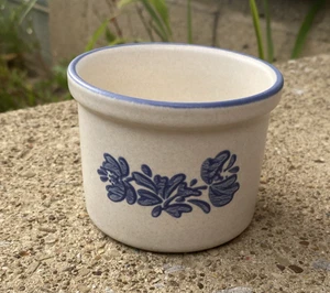 Pfaltzgraff - Small 3.25" Stoneware Crock - Blue Floral - USA - Picture 1 of 5