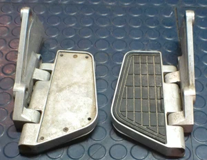 1984 HONDA GL1200 GL 1200 GOLDWING MAIN RIDER FOOT REST STEP PEG RIGHT & Left - Picture 1 of 4