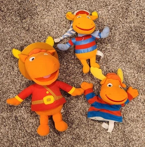 The Backyardigans- Collection of Tyrone Stuffed Animals (1 Talks) - Used - Picture 1 of 4