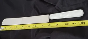 Cuchillo para pasteles Sheffield England acero inoxidable 12 pulgadas de largo perlado dentado - Imagen 1 de 10