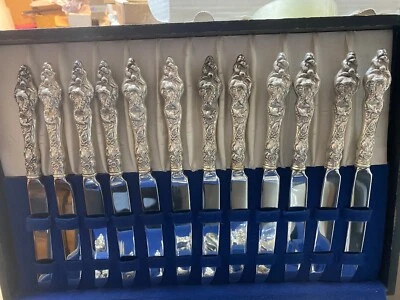 REED & BARTON LES SIX FLEUR  STERLING FLATWARE BIDDING ON 1 DINNER KNIFE 10 " - Image 1 of 2