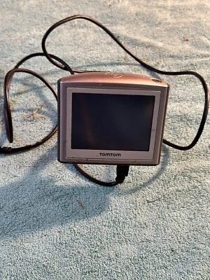 TomTom One GPS 3rd Edition Car Mount & Charger USB Cable Untested - image 1 of 4