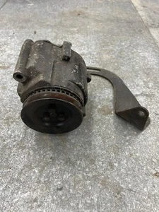 81 AMC Jeep 258 Air Injection Pump with Bracket - Bild 1 von 4