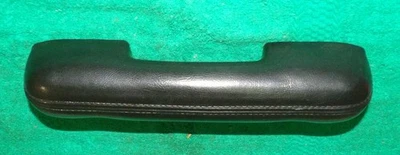 1967 Mustang Fastback купе кабриолет Cougar новый из старых запасов черный Stdrd двери подлокотник подушечка - Изображение 1 из 4