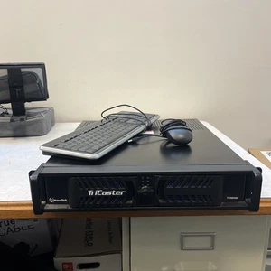 Interruptor de producción de video/audio NewTek TriCaster TCXD450 - Imagen 1 de 8