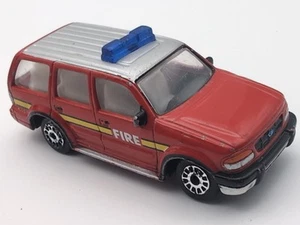 REAL TOY FORD EXPLORER FIRE CHIEF CAR RED SILVER ROOF 1:64 DIE-CAST 53 - Picture 1 of 11