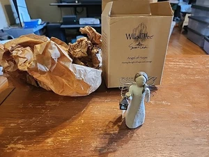 Willow Tree "Angel of Hope" 2000 Susan Lordi Demdaco Lantern Figurine w/Box - Picture 1 of 4