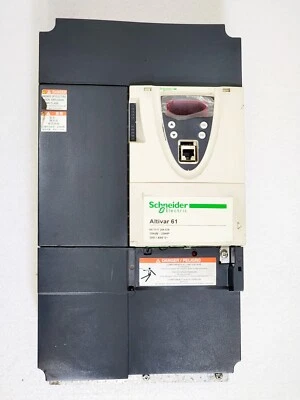 Schneider ATV61HD15N4Z ALTIVAR 61 20HP Variateur AC 3 Phases - Photo 1/4