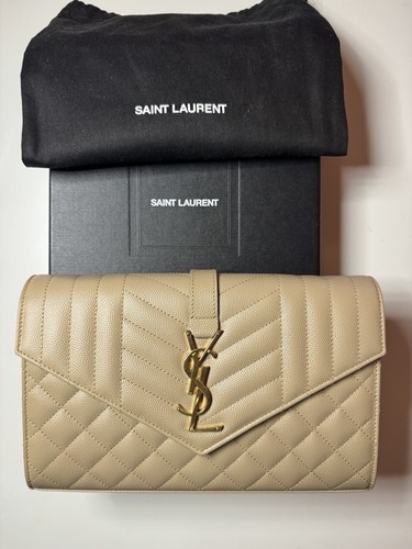 SAINT LAURENT (YSL) NUOVO PORTAFOGLIO CATENA SAINT LORENT YSL CASSANDRE IN PELLE TRAPUNTATA Nuovo ( una volta)