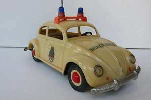 VOLKSWAGEN POLICE PEPE PORTUGAL Lg 22 cm PLASTIQUE MOTEUR FRICTION BON ÉTAT - Imagen 1 de 8