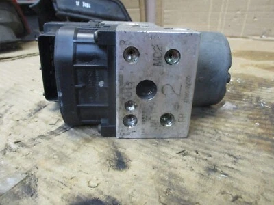 99 00 1999 2000 Infiniti QX4 ABS Bomba Antibloqueo Módulo de Freno Parte 476602w500 *RL Foto 1 de 4